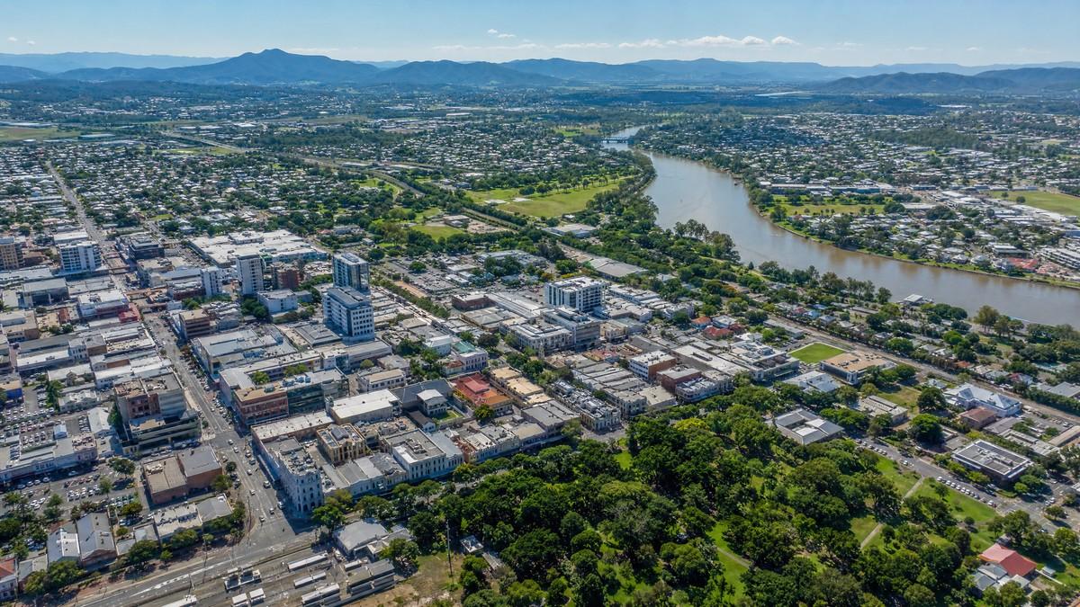 Love Livin' in Ipswich QLD 4305: Your Complete Suburb Guide
