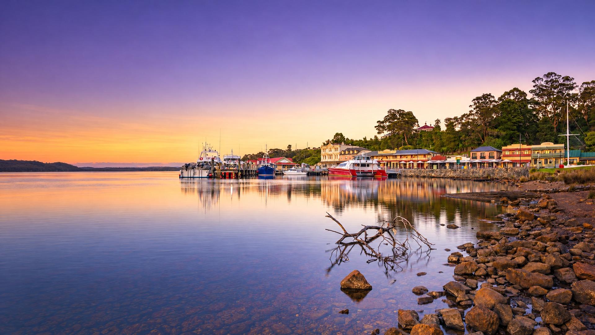 Love Livin’ in Strahan TAS 7468