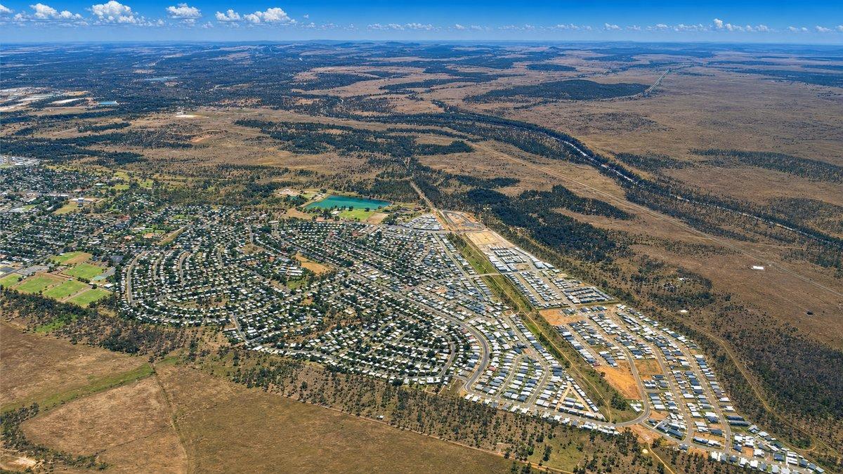 Love Livin' Moranbah QLD 4744